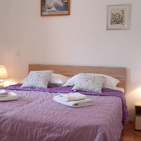 Apartments Villa Beba Комижа Экстерьер фото
