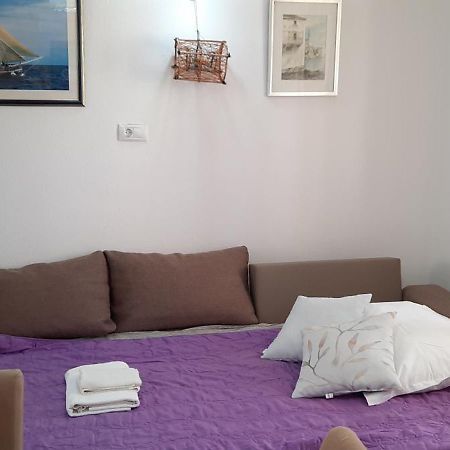 Apartments Villa Beba Комижа Экстерьер фото