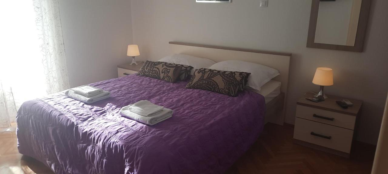 Apartments Villa Beba Комижа Экстерьер фото