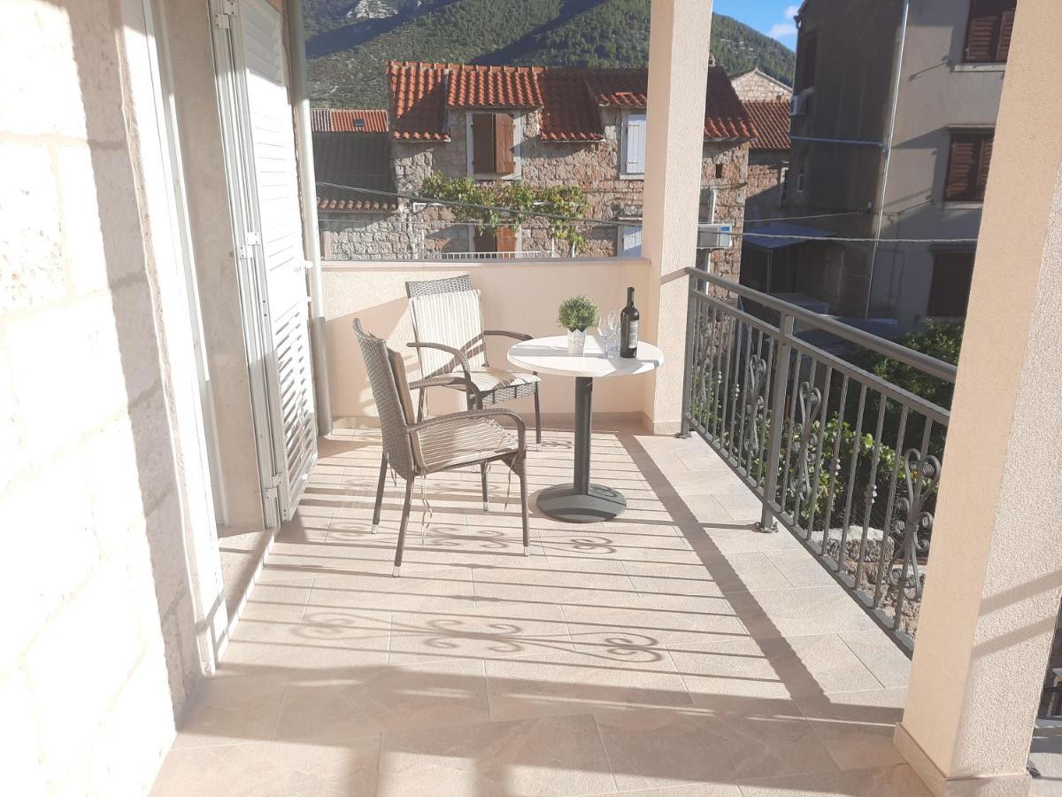 Apartments Villa Beba Комижа Экстерьер фото