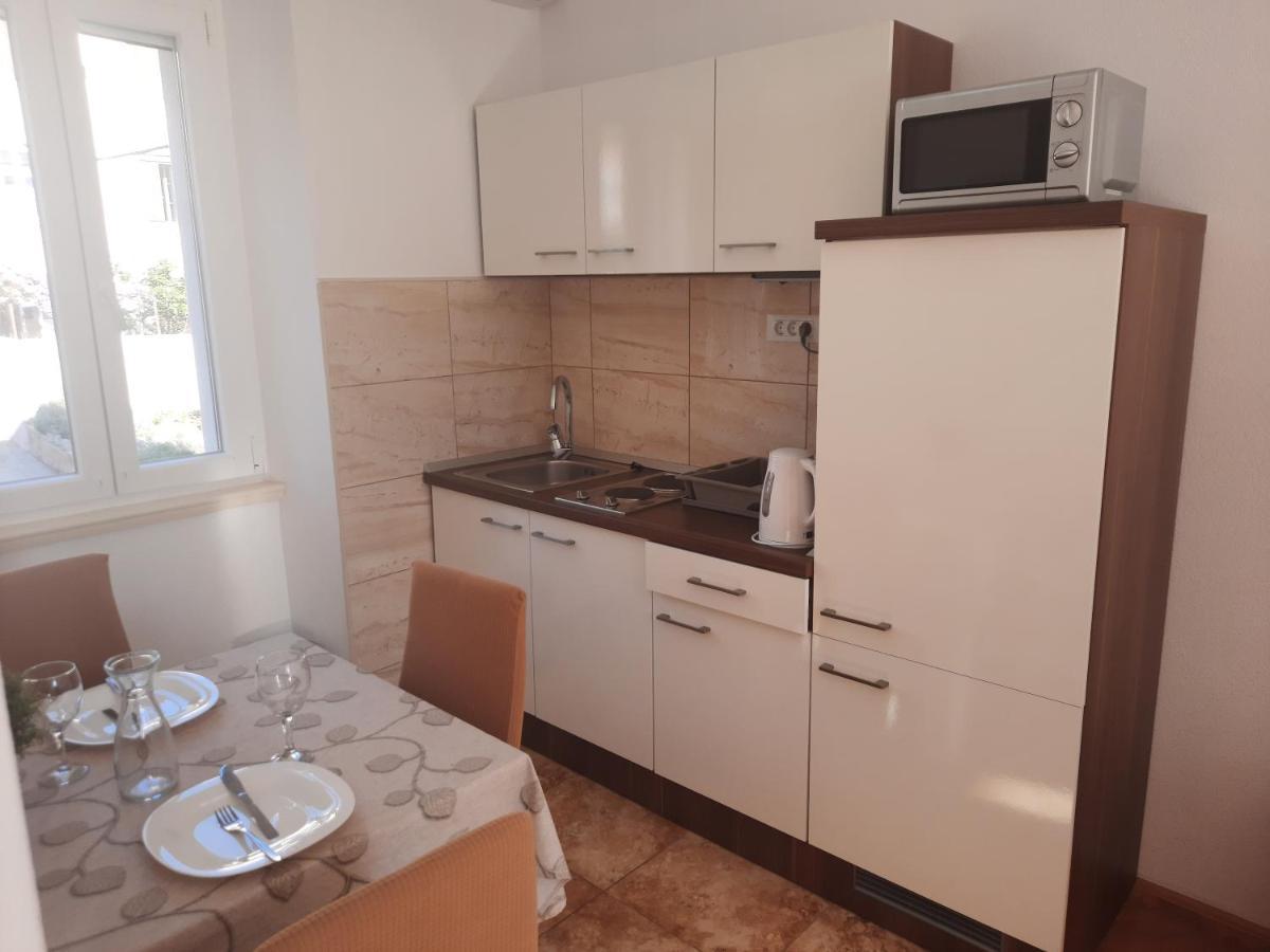 Apartments Villa Beba Комижа Экстерьер фото