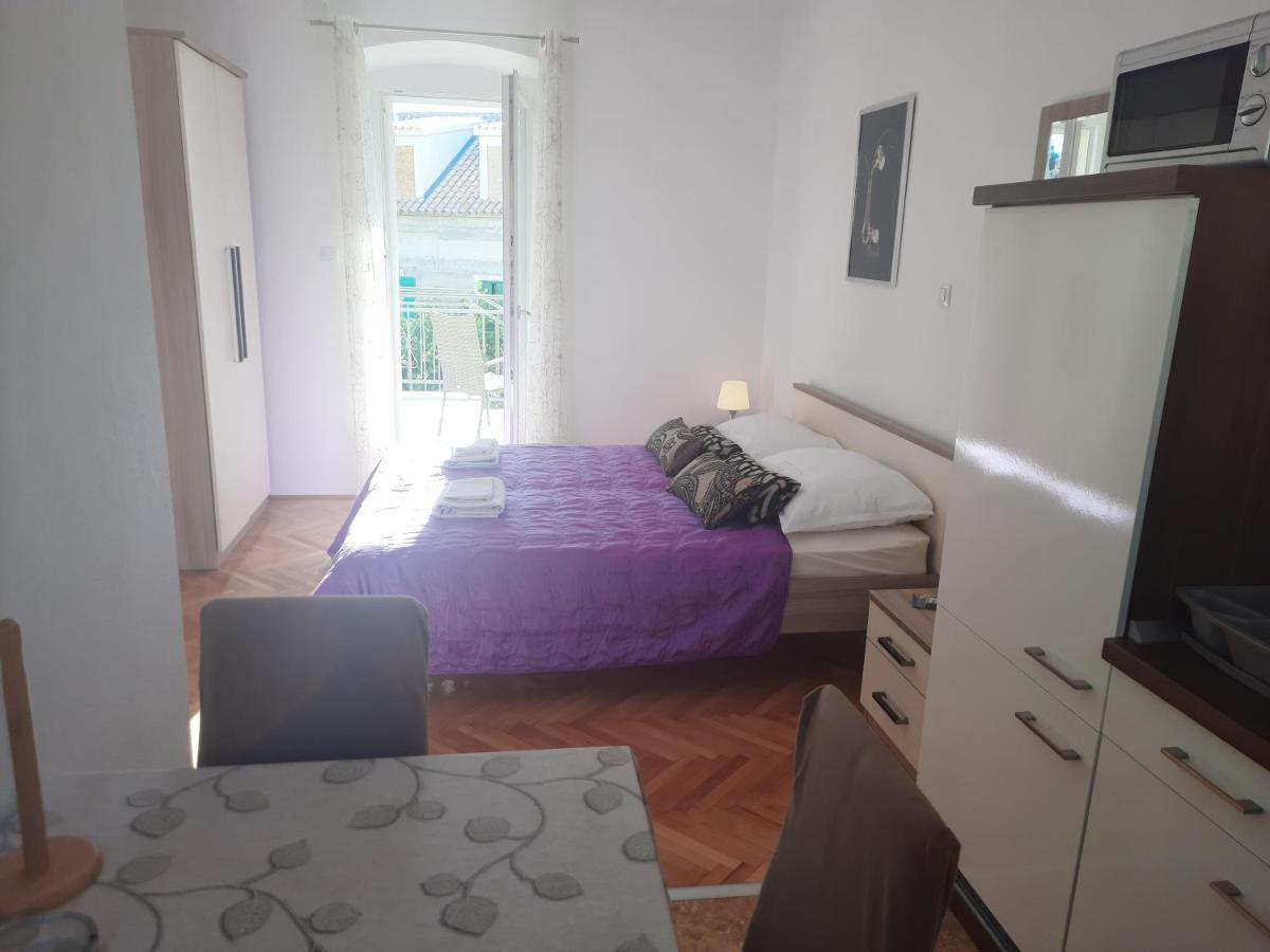 Apartments Villa Beba Комижа Экстерьер фото