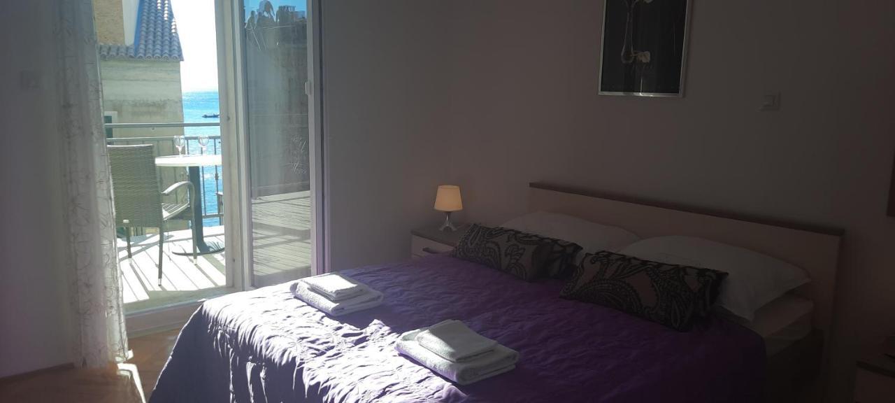 Apartments Villa Beba Комижа Экстерьер фото